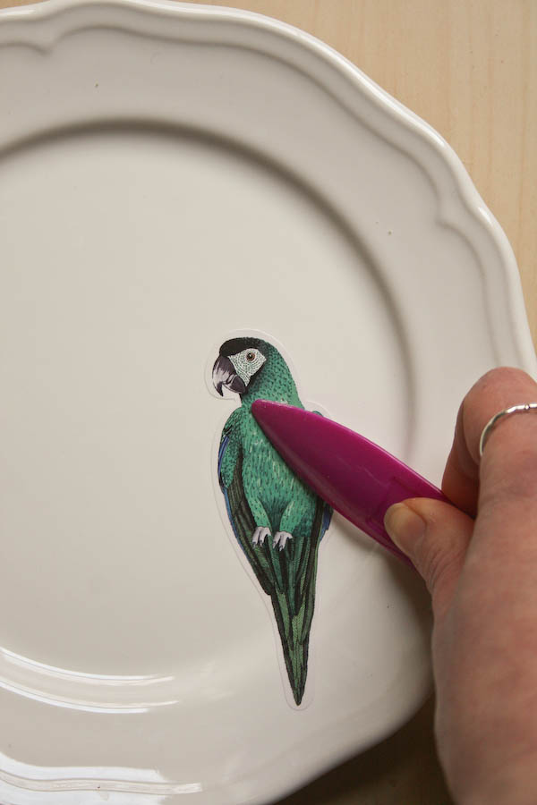 How to Make Decorative Plates at Home